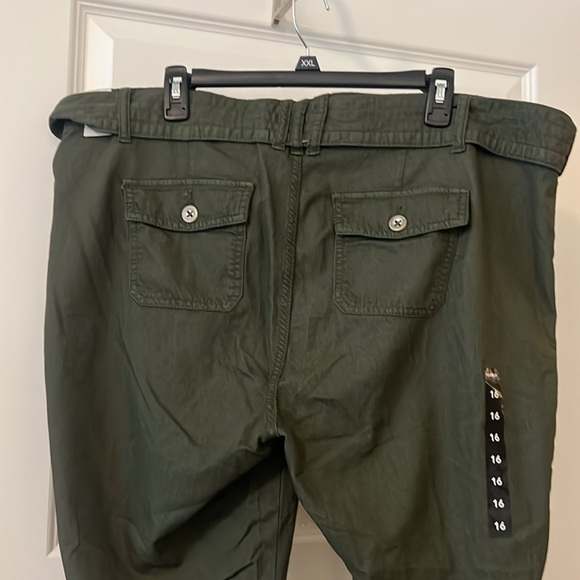 Torrid olive green pants first at fit 16 NWT casual comfy plus size work wear - Picture 6 of 14